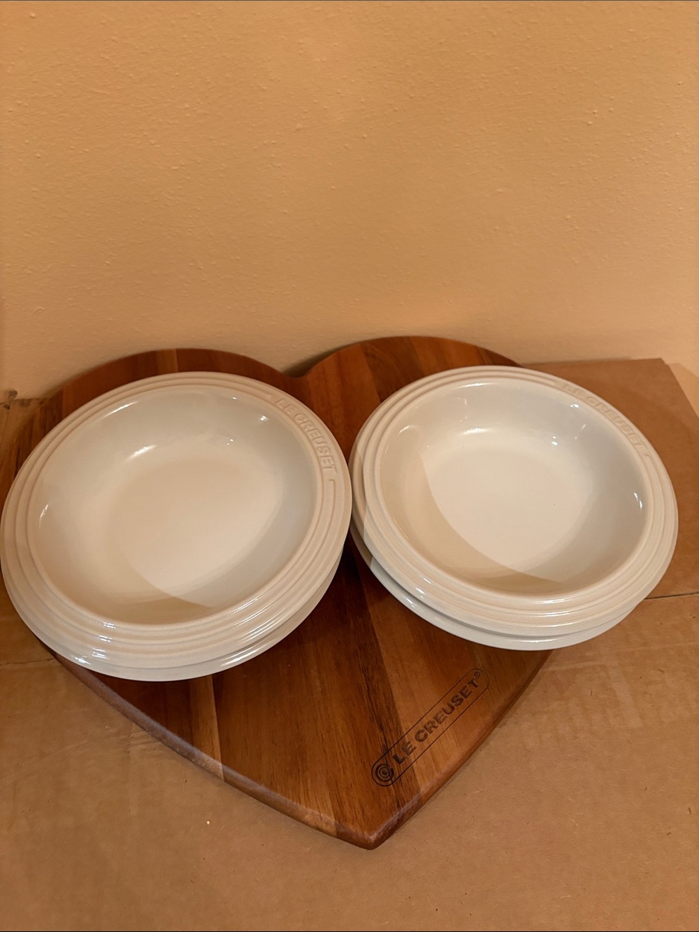 Le Creuset Cream Stoneware Bowls - Set of 4, Meringue - Picture 4 of 11